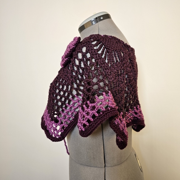 Custom Made eggplant purple lilac border acrylic crochet cape poncho one size - Picture 3 of 5